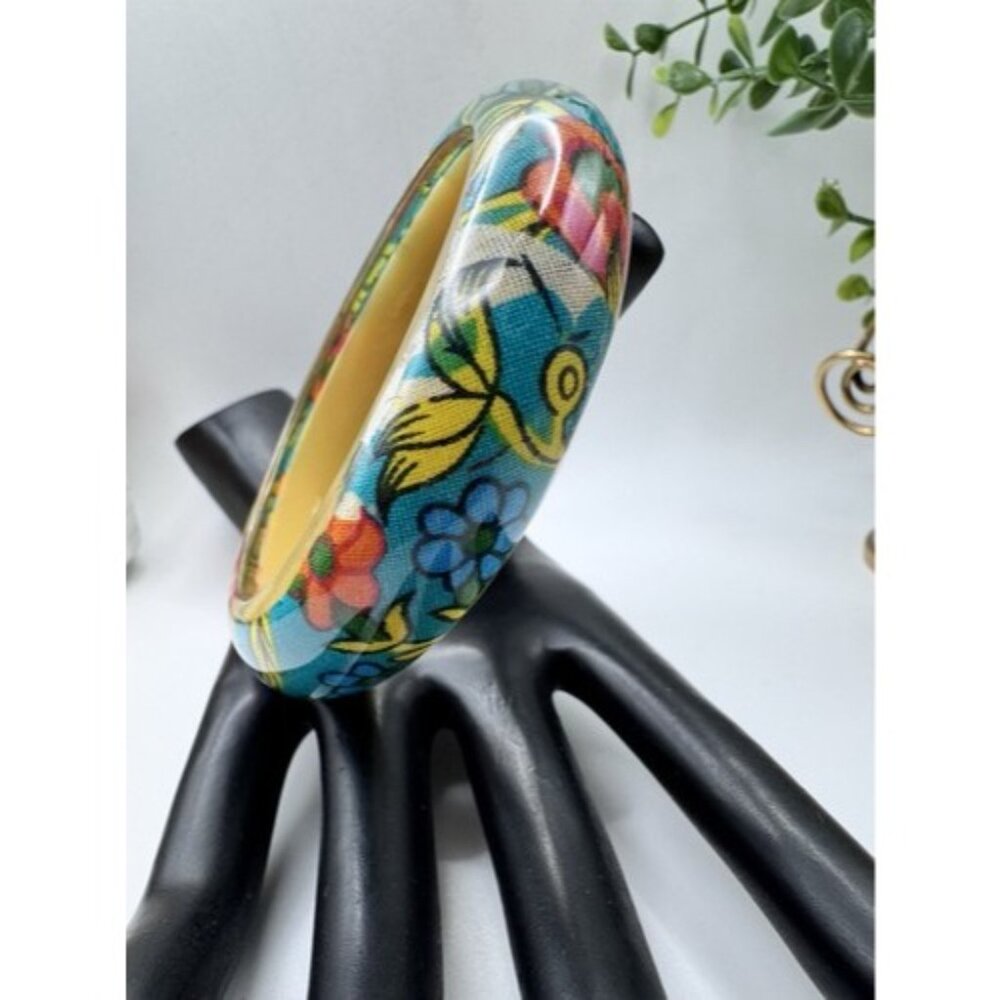 Authentic Lucite Floral Bangle Bracelets 8" Around Beautiful Vintage Boho - Picture 10 of 11
